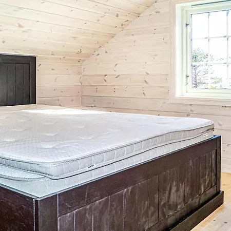 Holiday home 5 Bedroom In Matredal *